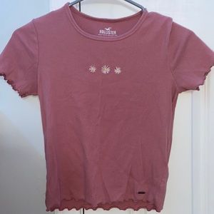 Hollister Ribbed Baby Tee With 3 Daisies.